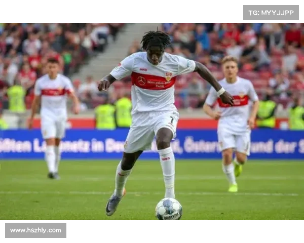 德拉克斯：荷兰前锋技术精湛 青年联赛崭露头角表现引人瞩目